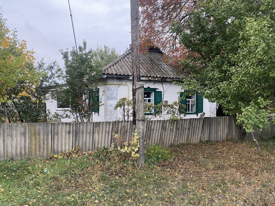 Будинок, асфальт, газ, інтернет