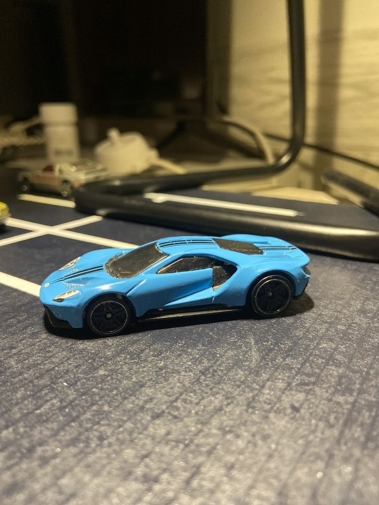 17’ Ford GT - Loose - blue - Hotwheel