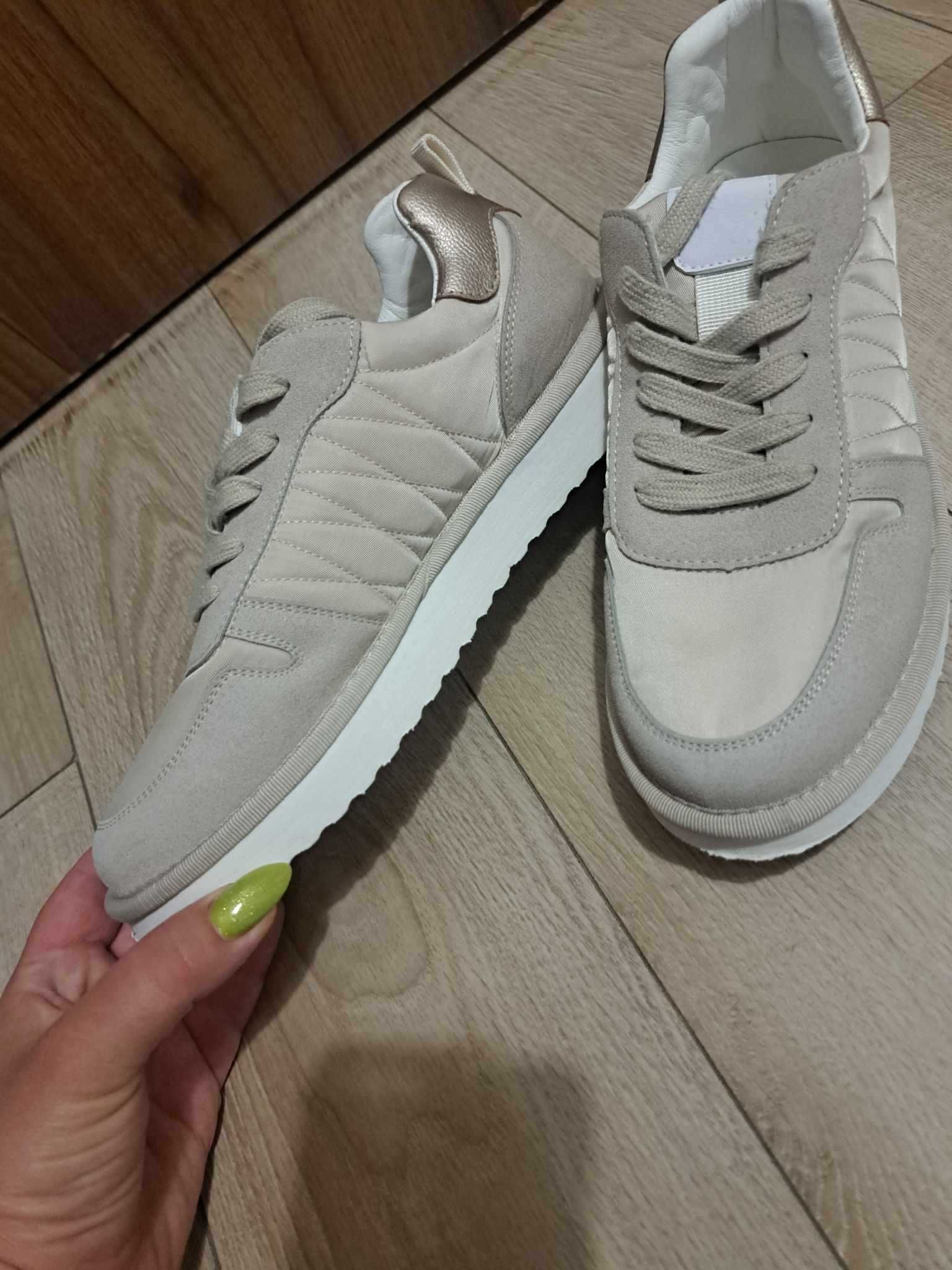Buty Sportowe CCC r. 39