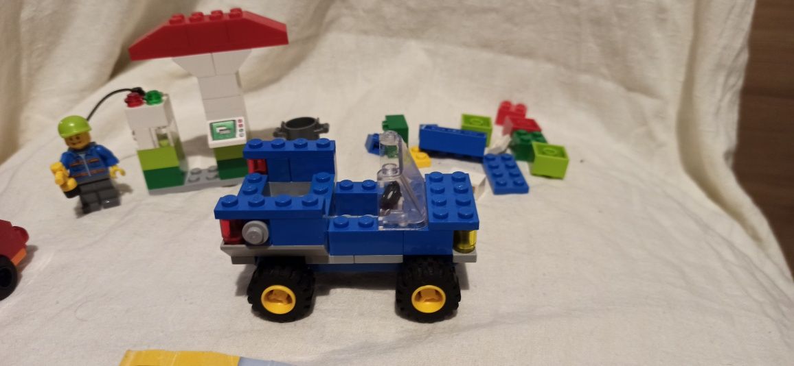 Lego Creator 5898 - stacja benzynowa
