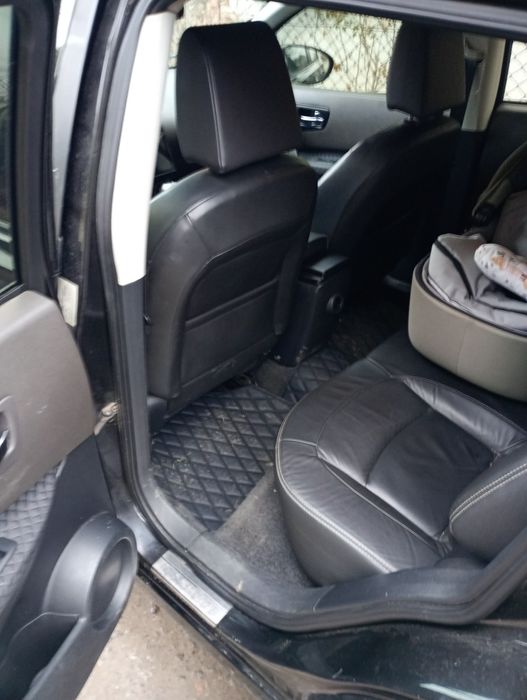 Продам автомобіль в хорошому стані деталі по телефону