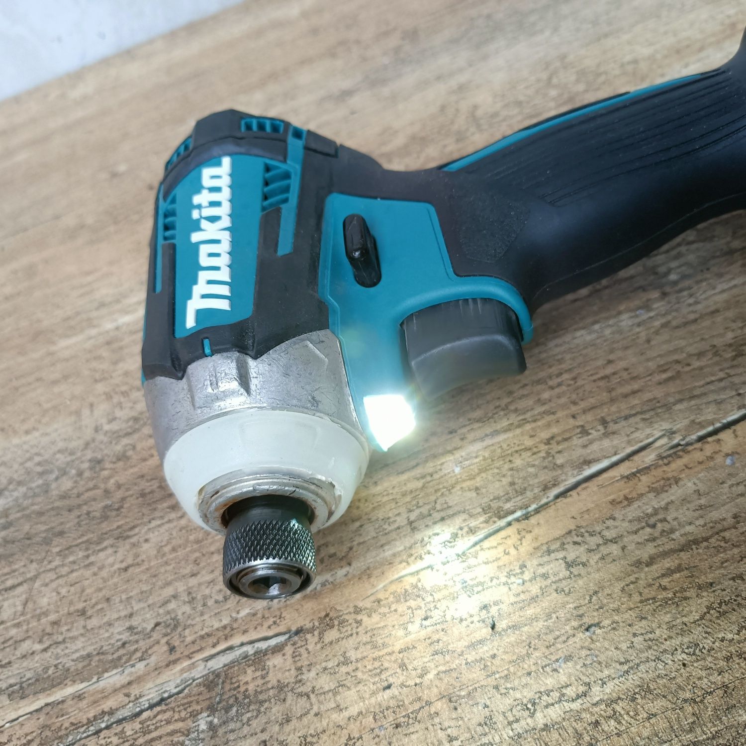 Makita 18V DTD 154 Klucz Udarowy Impakt Bezszczotkowy 175Nm+Bateria 2,