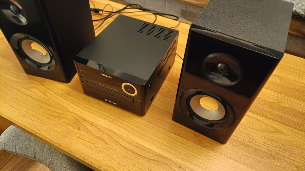 Mini wieża Philips BTD 2180.