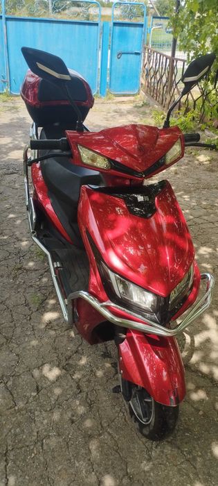 Продам Електроскутер " Aima Big Bull "

30 000 грн.

Договірна