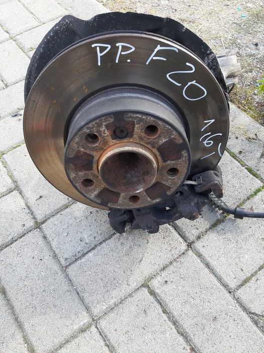 BMW F20 F21 1.6 turbo zwrotnica prawy przód kompletna