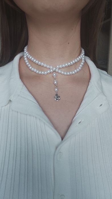 Naszyjnik z koralikami i zawieszką