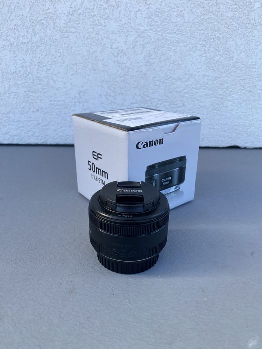 Canon EOS 250D + EF 50mm Stm