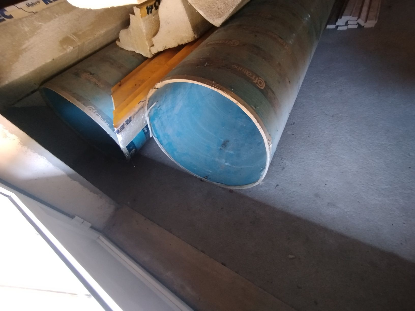 Vendo tubos redondos de cofragem para pilares