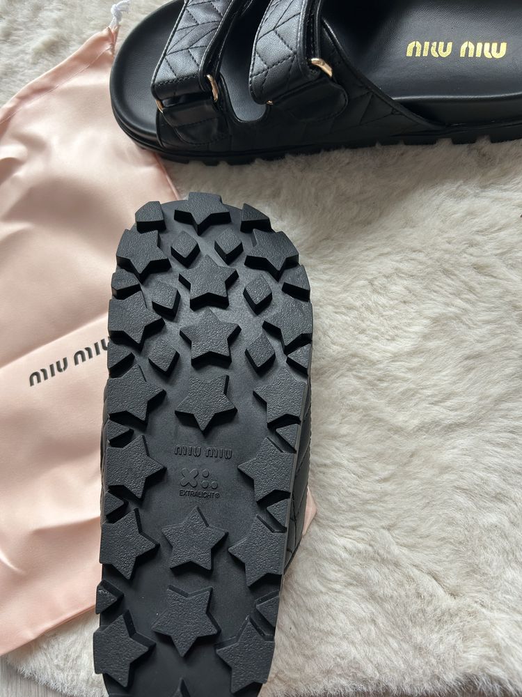 Klapki miu miu sandaly czarne damskie