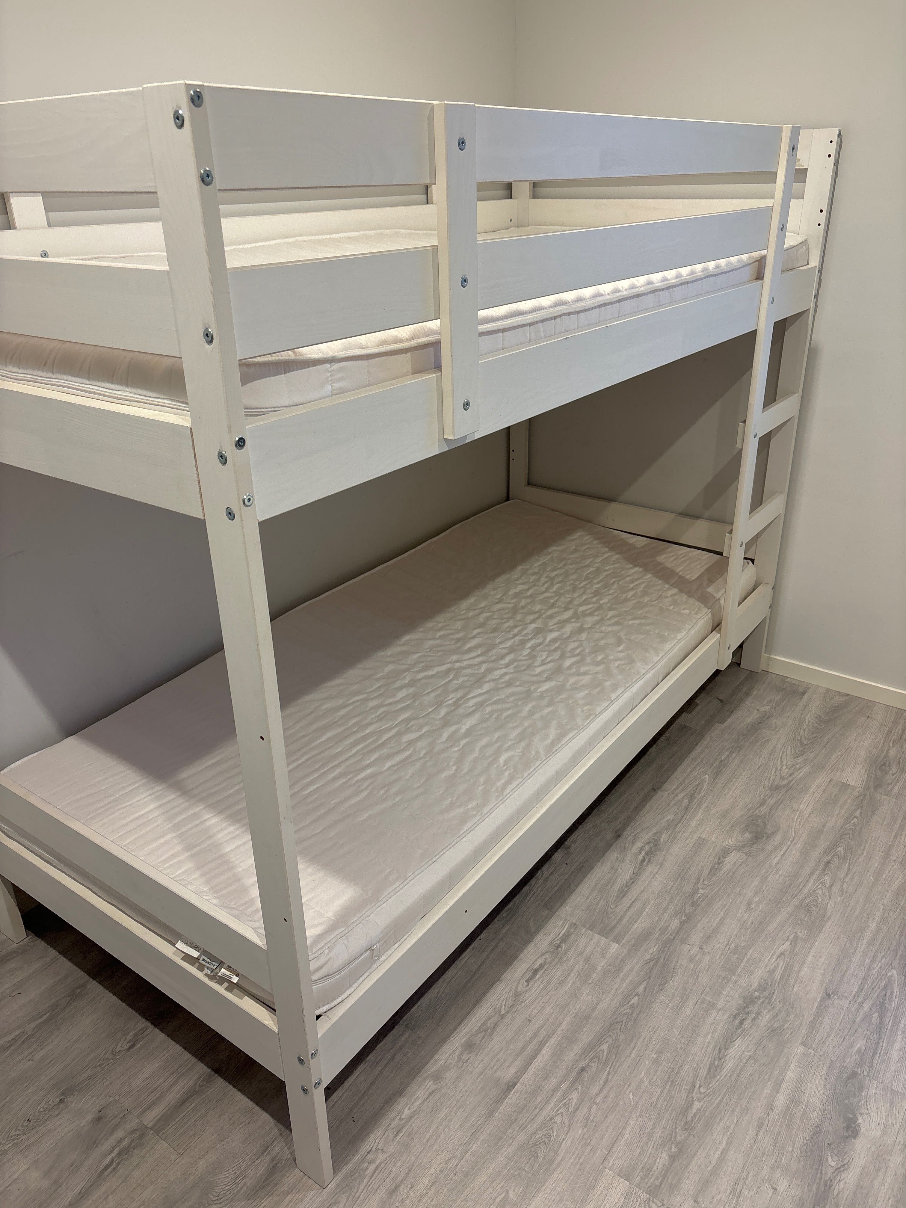 Łóżko piętrowe Ikea