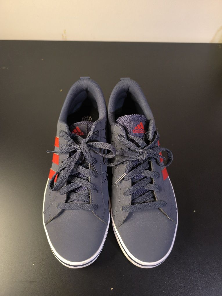 Sapatilhas adidas usadas mas em bom estado
