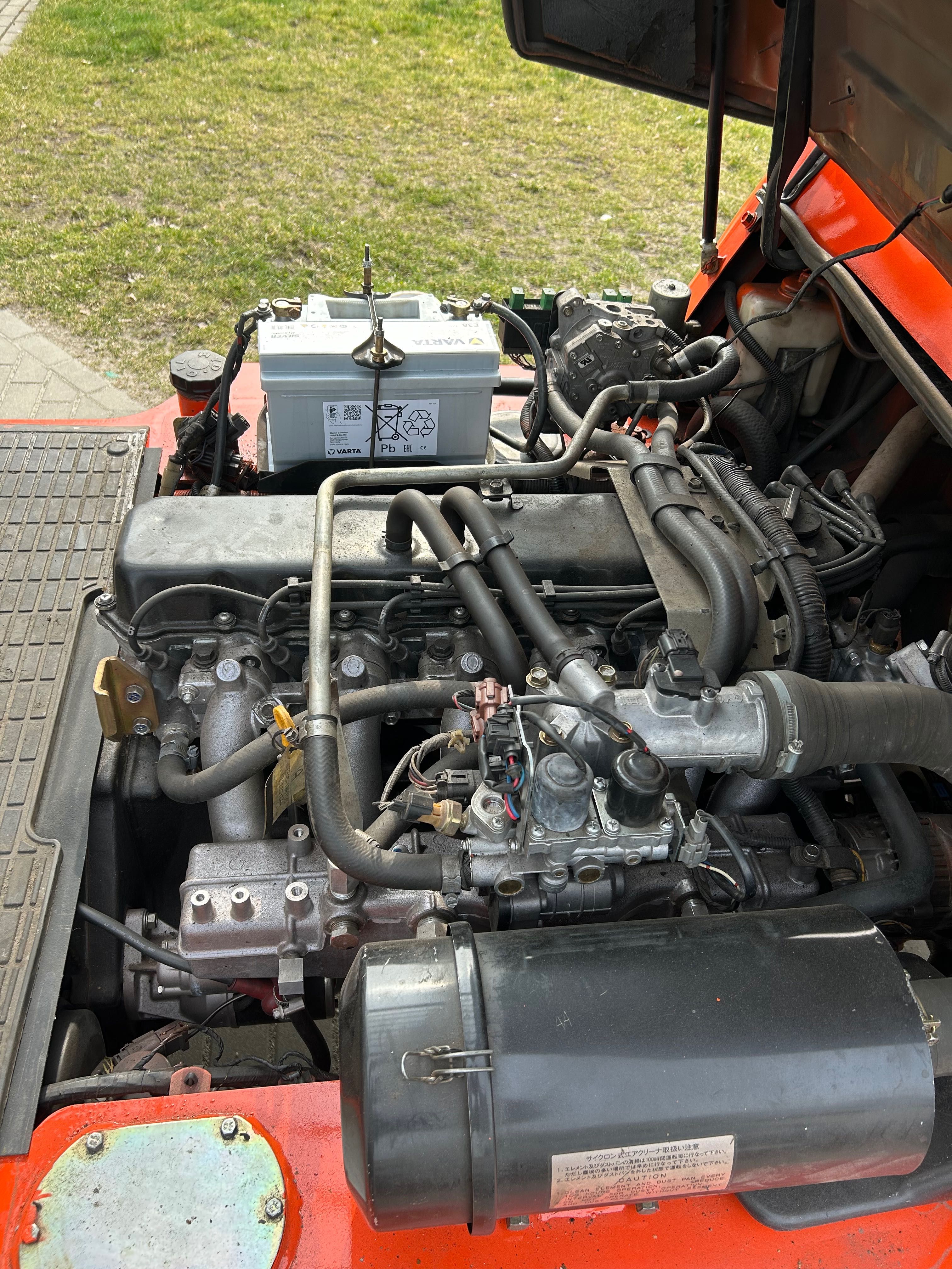 Szprzedam wózek widłowy Nissan 40