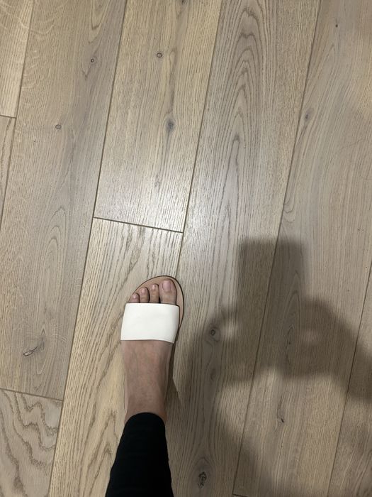 Шльопанці,Босоніжки,шльопки шкіряні