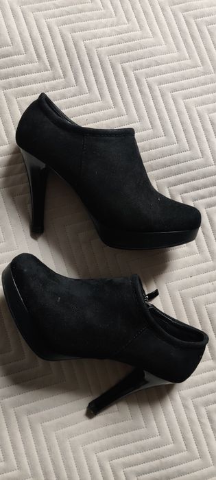 Buty na obcasie koturnie zamszowe rozm 37