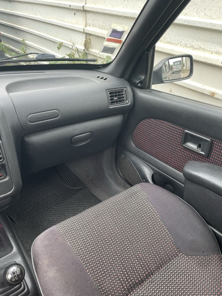 Peugeot 106 gasolina