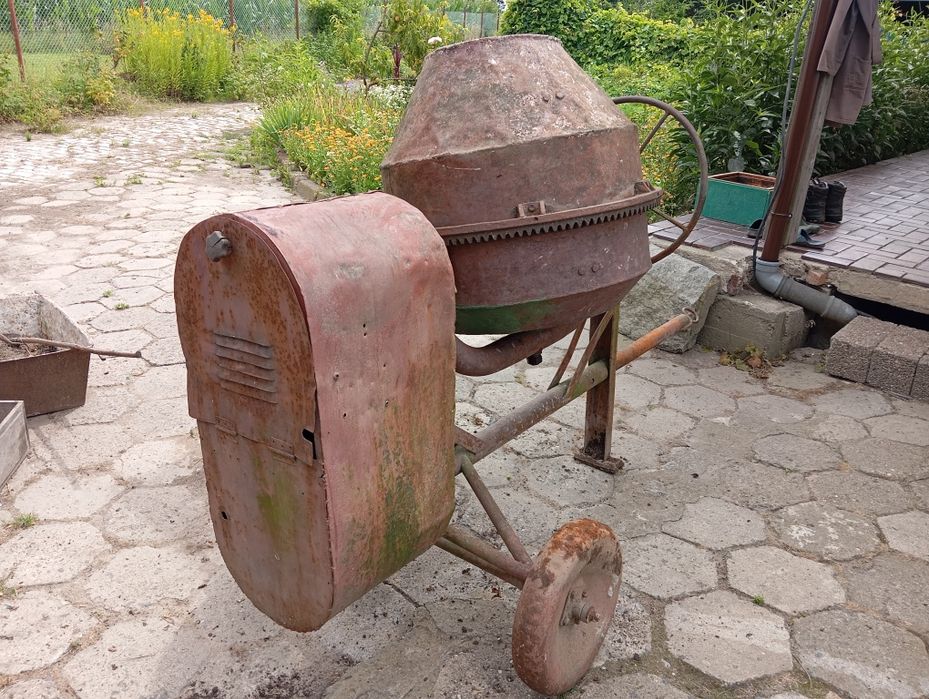 Betoniarka 150 litrów na chodzie