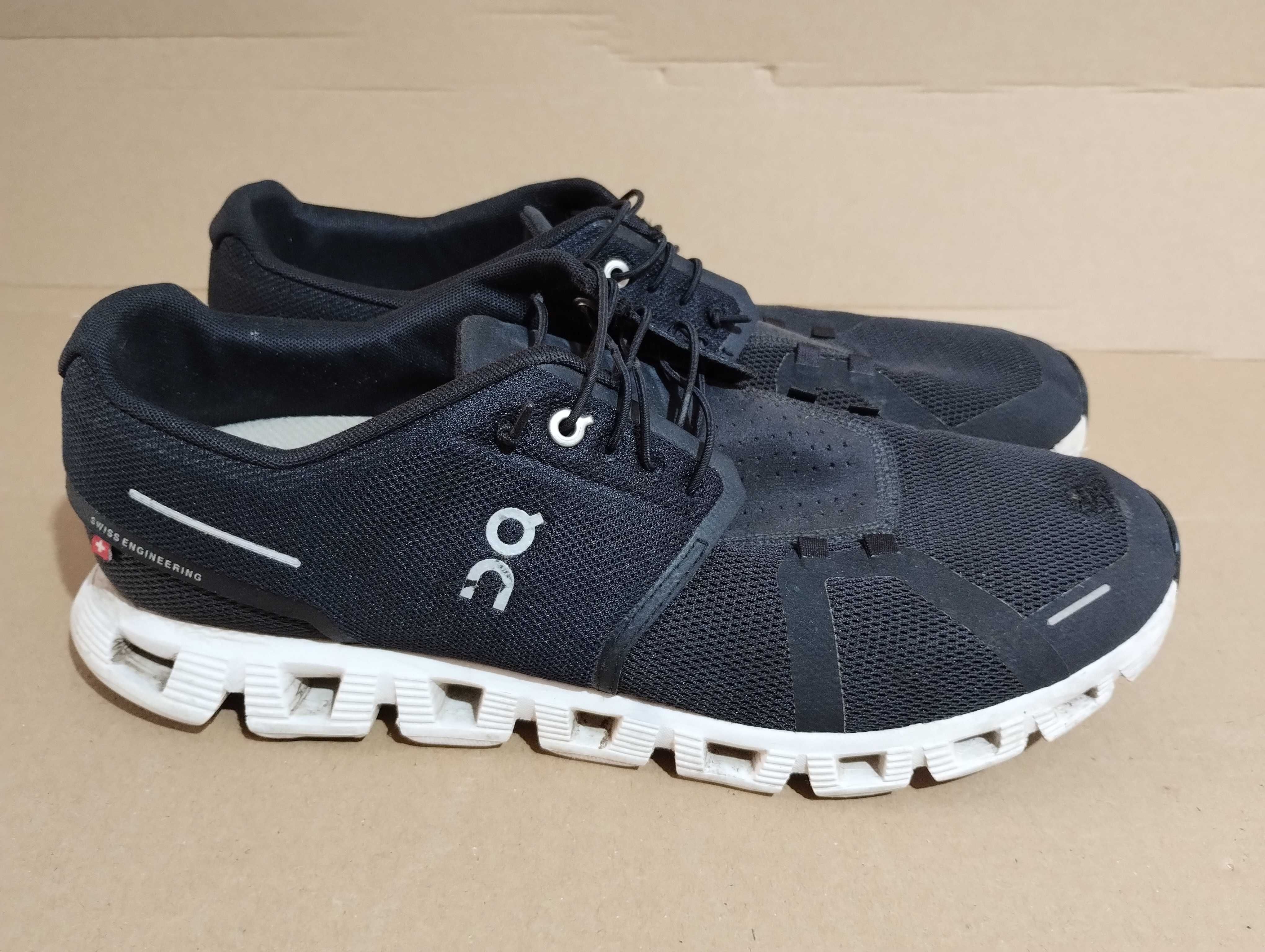 Buty do biegania biegowe ON Running Cloud 5  roz. 47