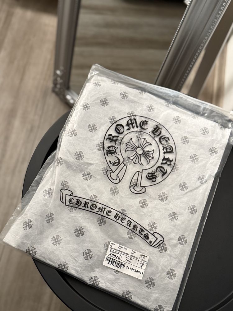 Футболка chrome hearts женская базовая черная оверсайз