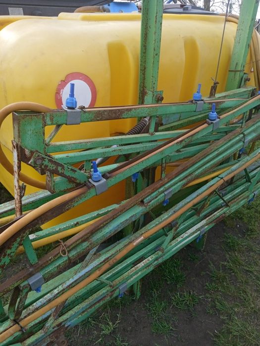 Продам навесной оприскватель ОП-800 в рабочем состоянии .