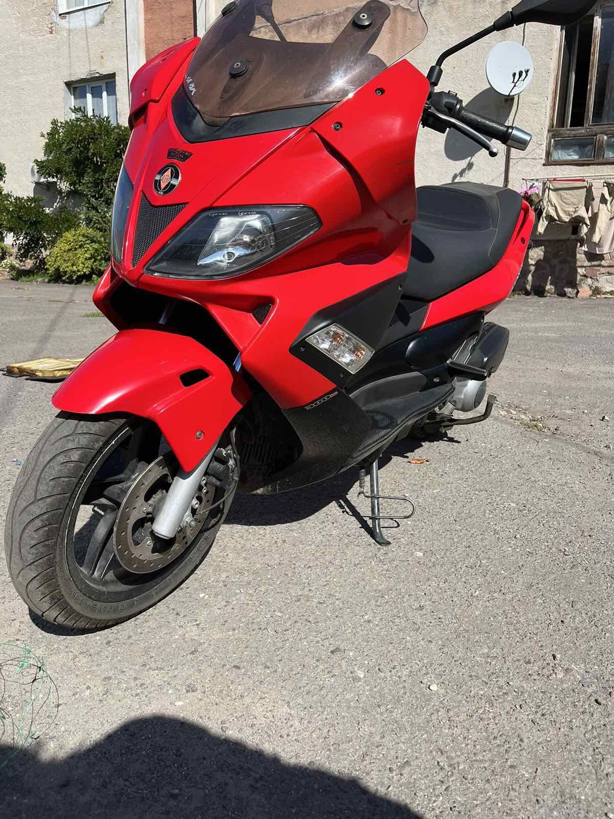 Gilera Nexus 300
