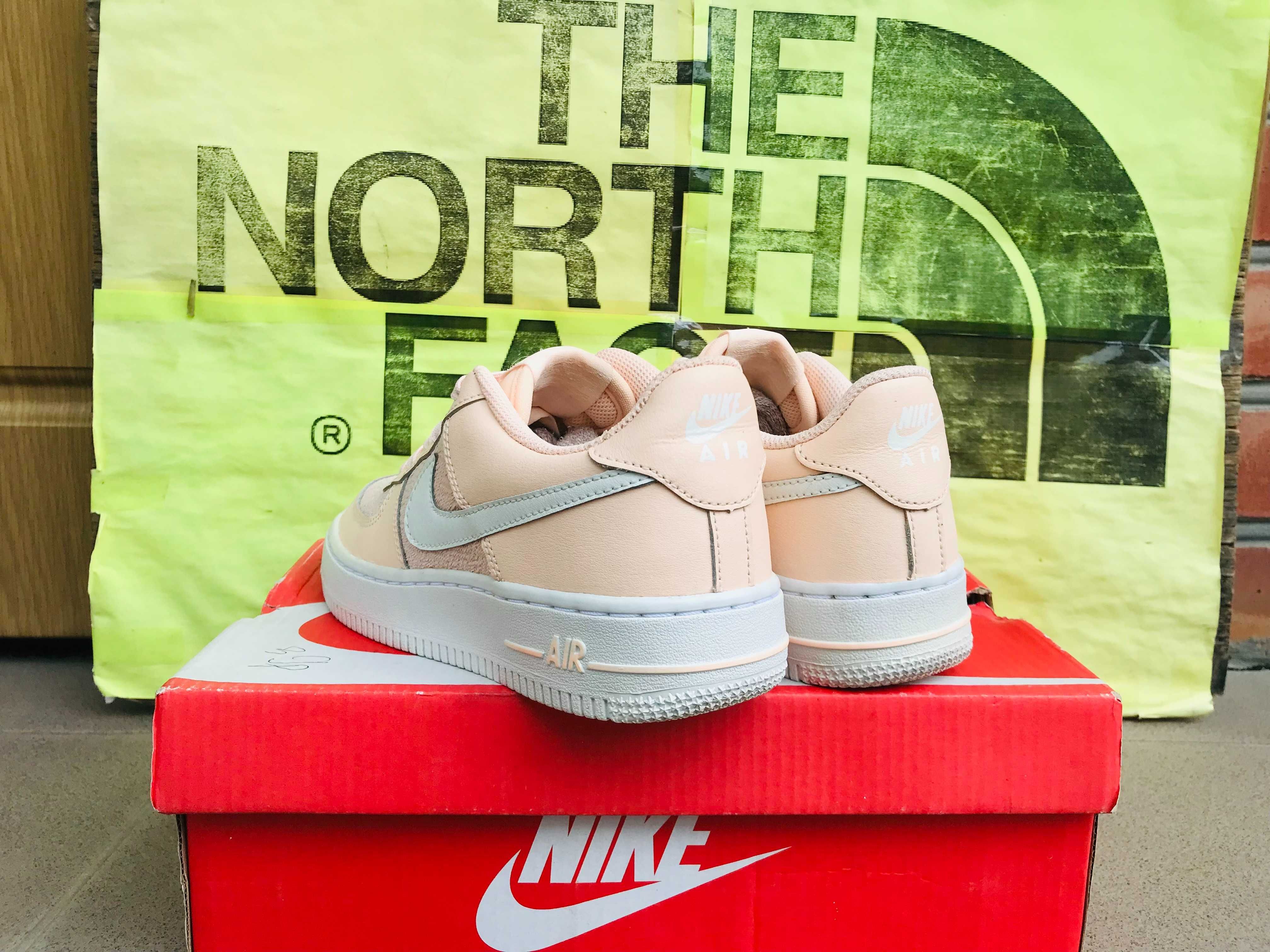 Кроссовки Nike Air Force 1 LV8 Low кожаные