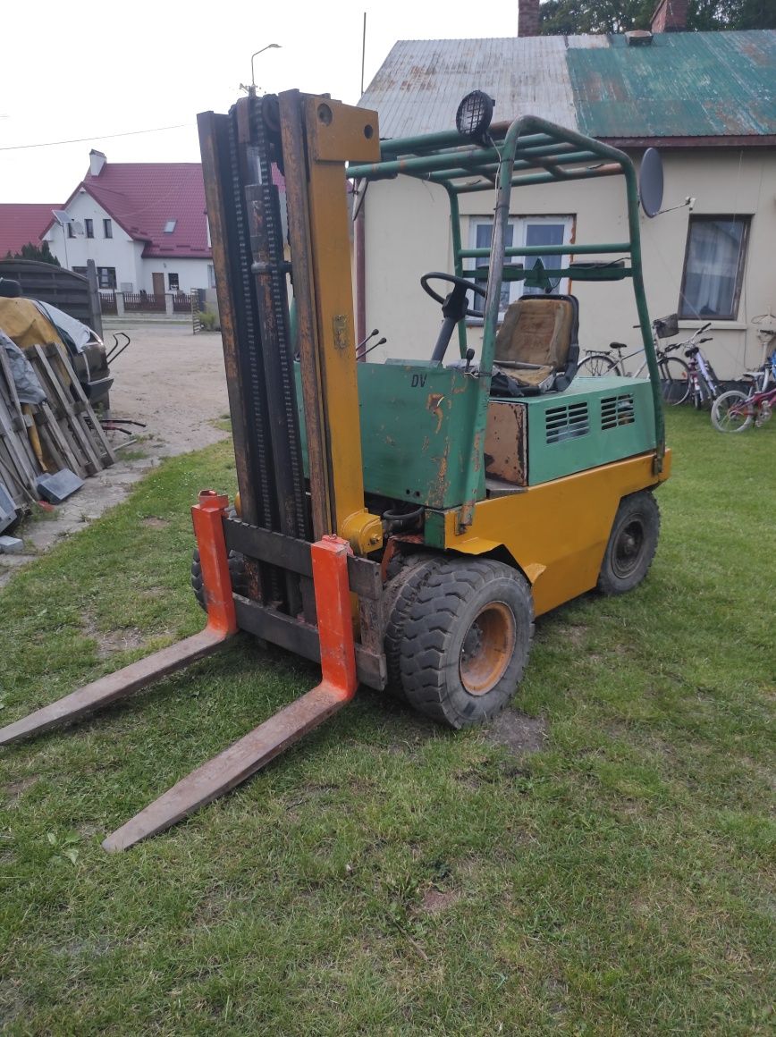 Wózek widłowy Bułgar