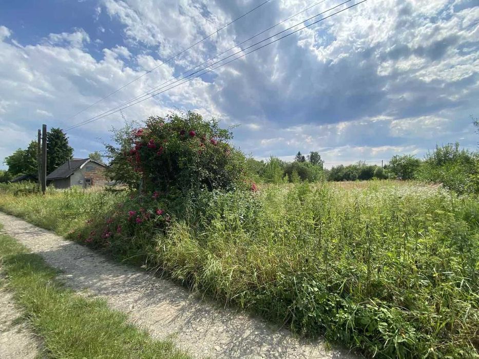 Продаю дві земельні ділянки вул. Галечко