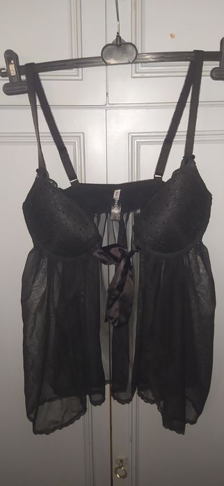 Śliczna nowa czarna bielizna nocna Lindex roz 36-40C/80C+gratis.