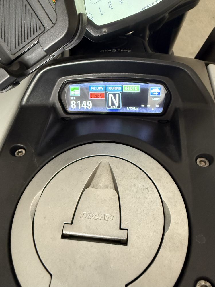 Vende-se Ducati Diavel Carbon - 2016