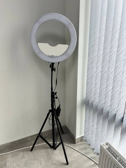 Кільцева LED лампа