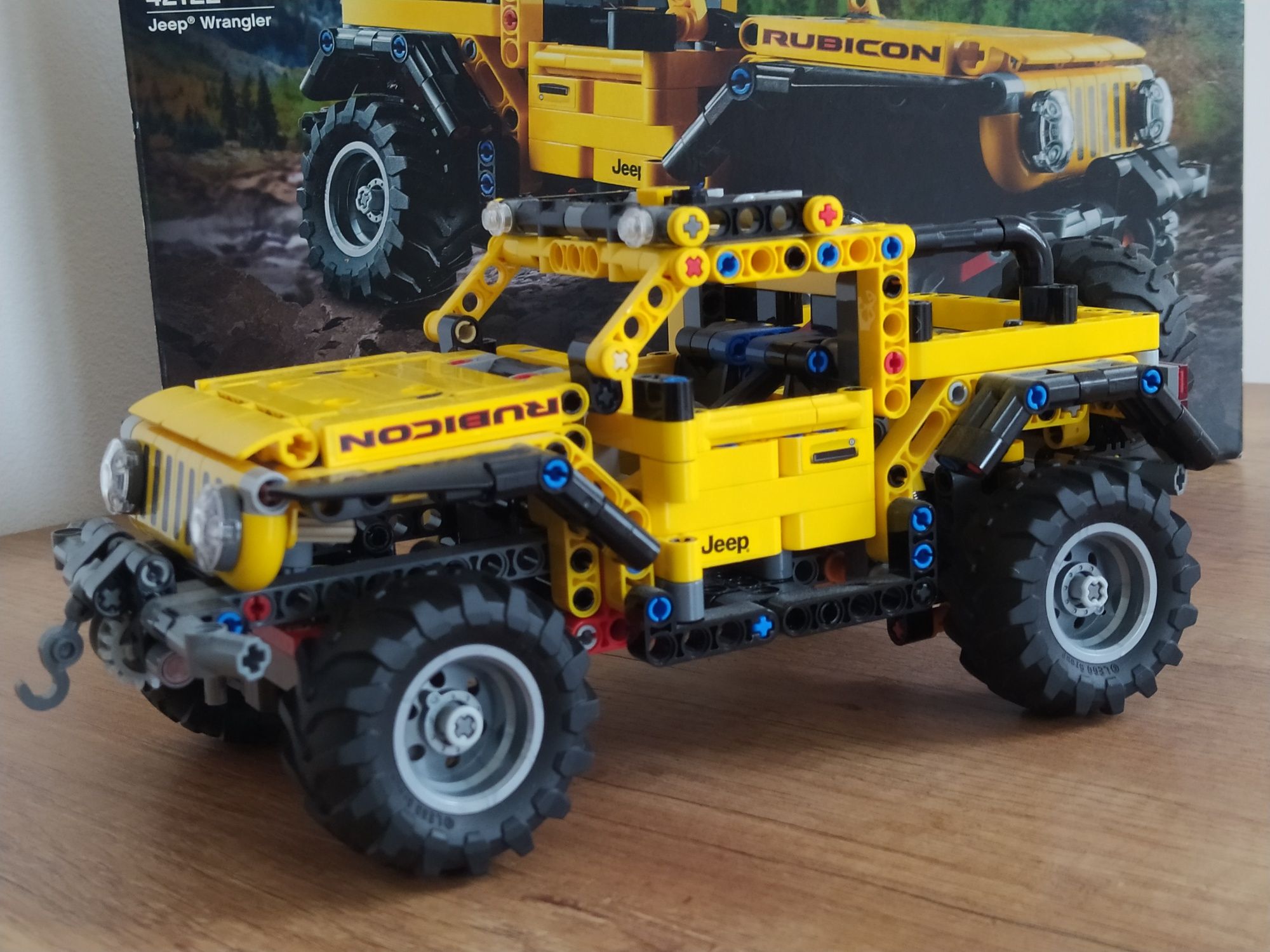 LEGO Technic Jeep Wrangler wierna replika, klocki stan Bardzo Dobry