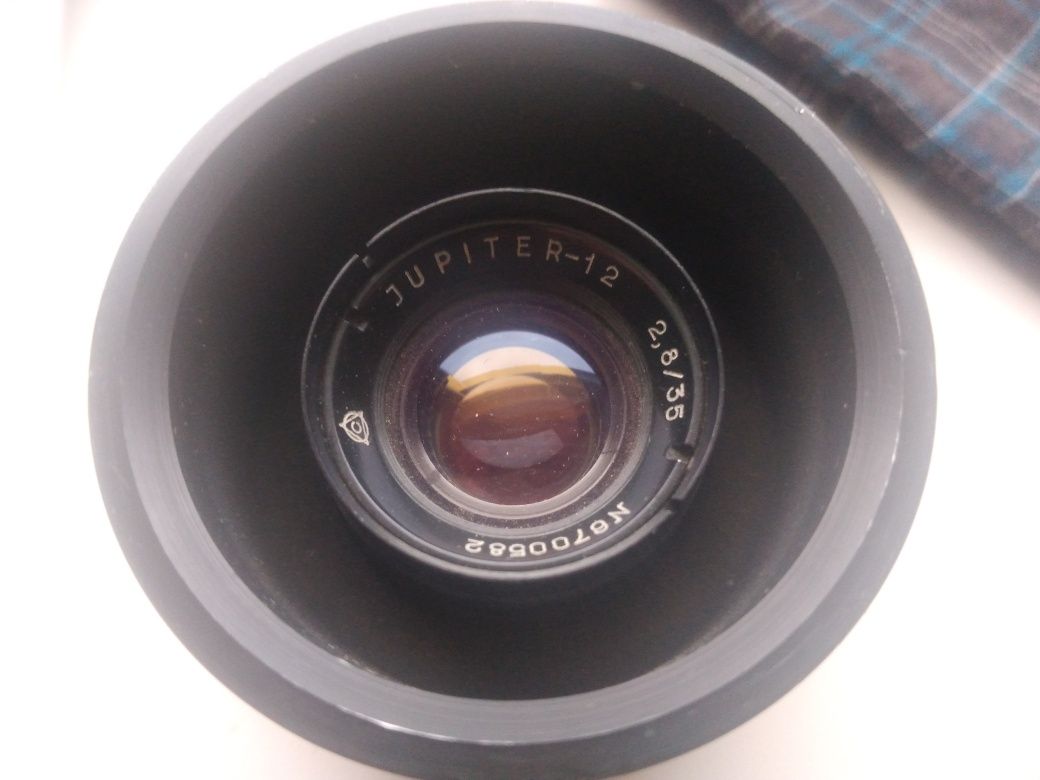 Продам абсолютно новые бъектив для фото камеры ЮПИТЕР-12