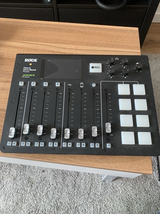 Vendo roadcaster pro ainda com garantia