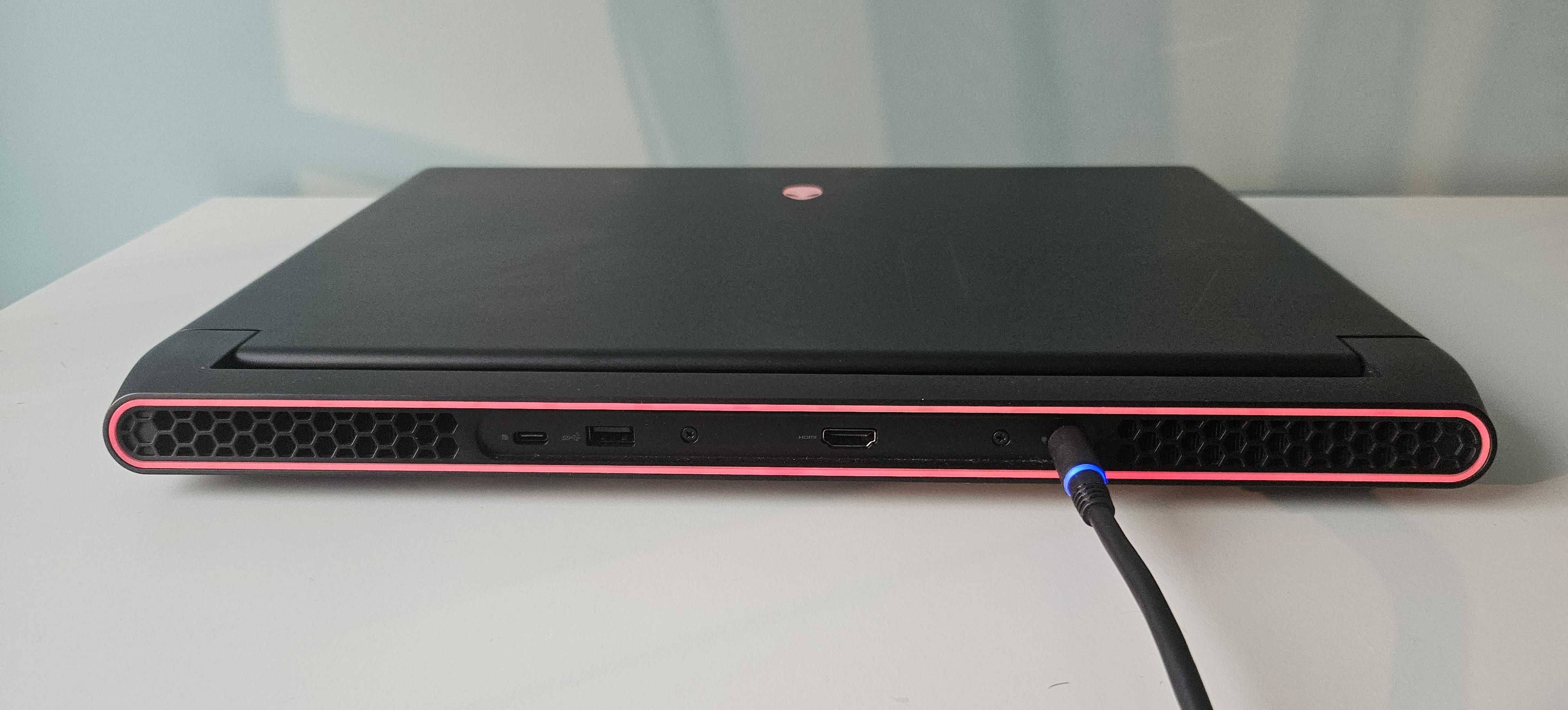 Alienware R17 R7-6800H/16GB/SSD 1TB/RX6850M-12GB/matryca 4k rezerwacja