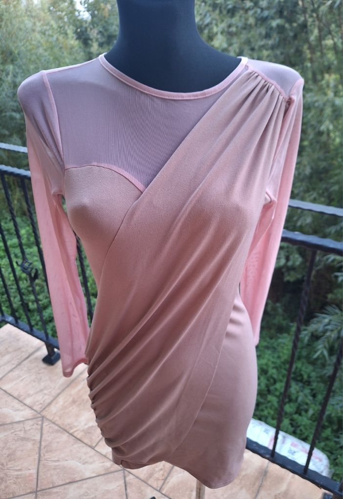 Krótka elegancka sukienka pudrowy róż Nowa Femme Luxe rozmiar S 36