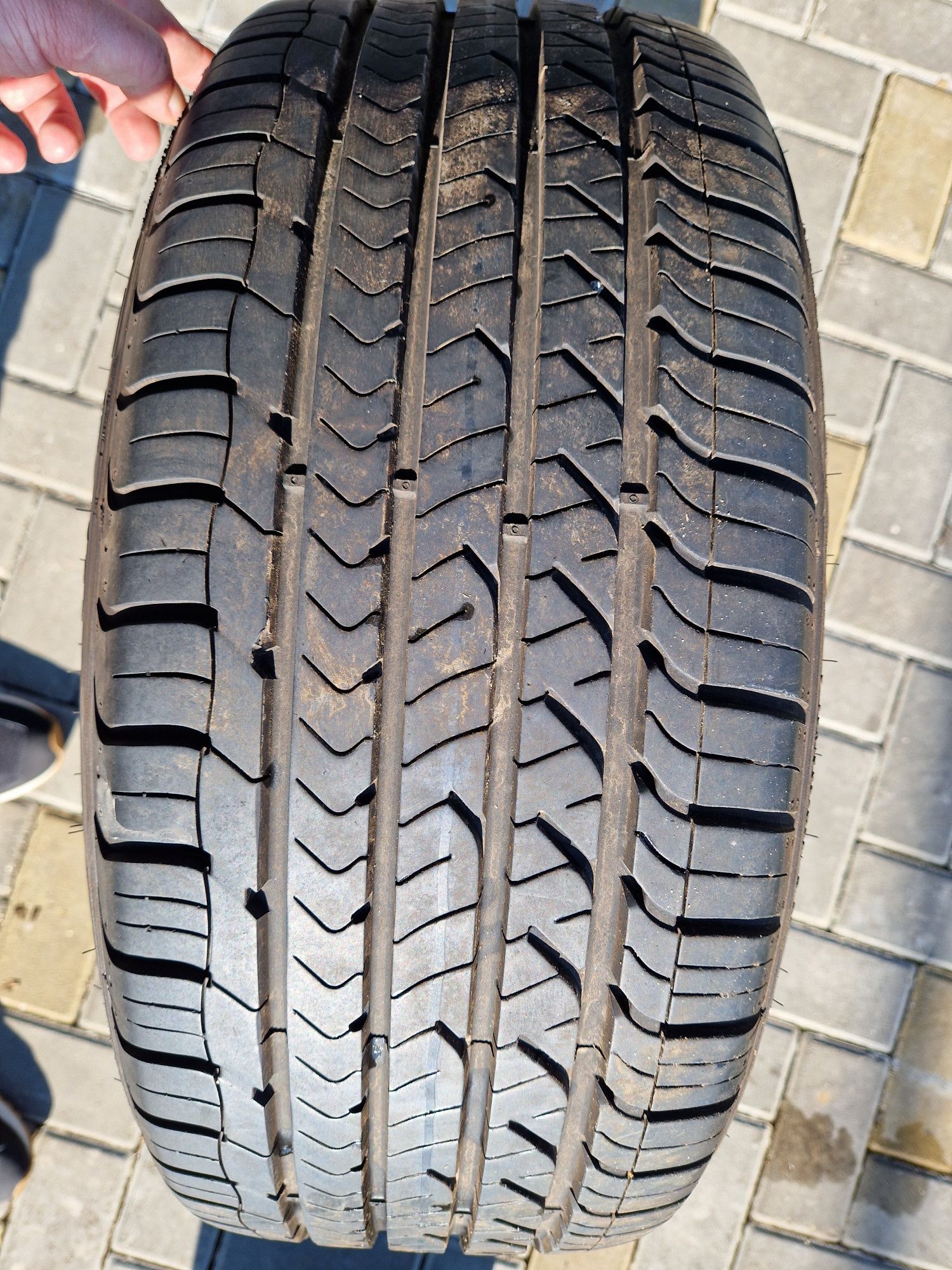 Диски 2FORGE з гумою 235/45 R18