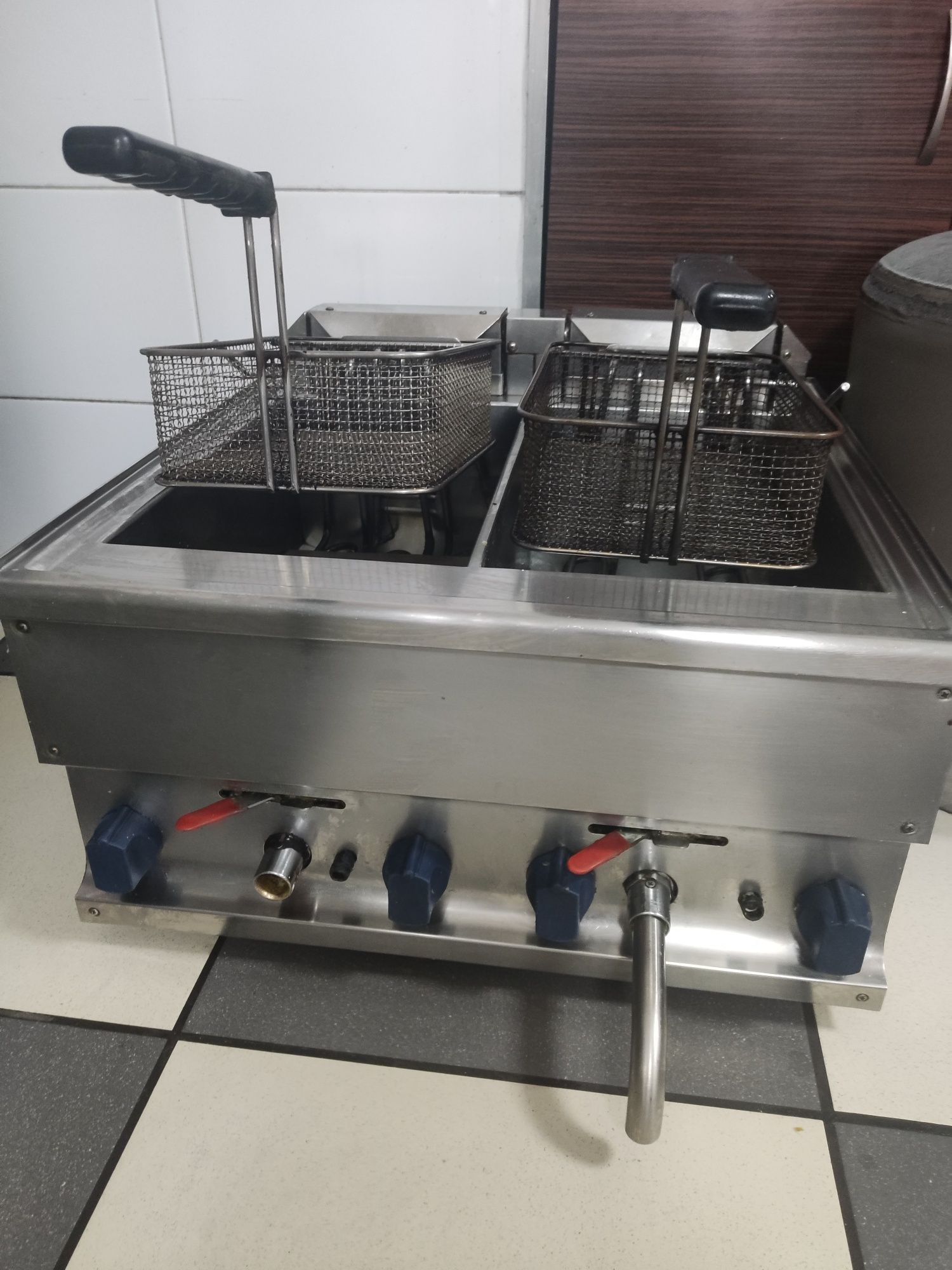 Продам фритюрницю б/у професійна
