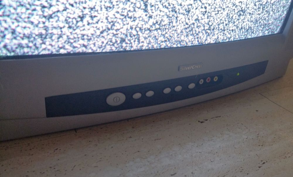 Televisão SilverCrest com Comando - Funciona Perfeitamente