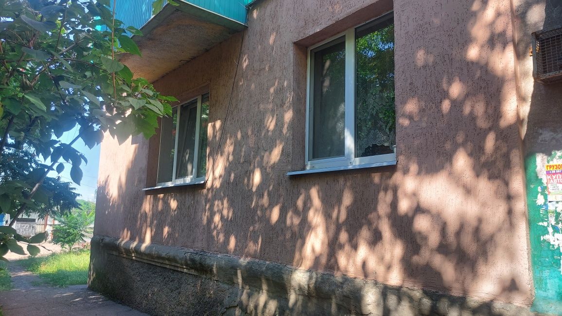 Продам двух комнатную квартиру