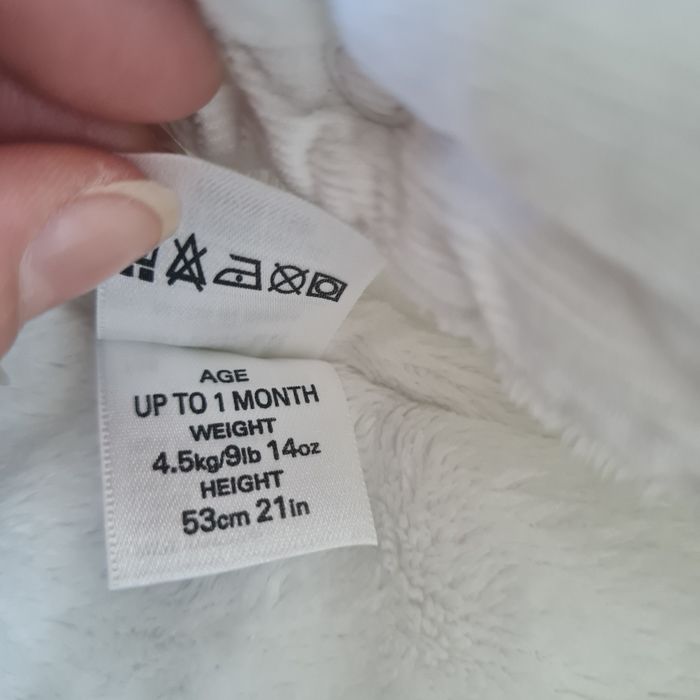 Zimowy kombinezon na niemowlaka od 1-3miesiecy