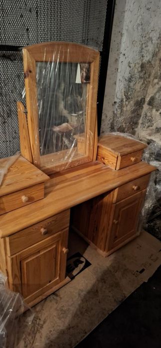 Sprzedam drewniana toaletke