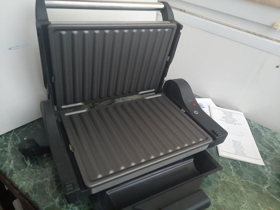 Гриль професійний DeLonghi