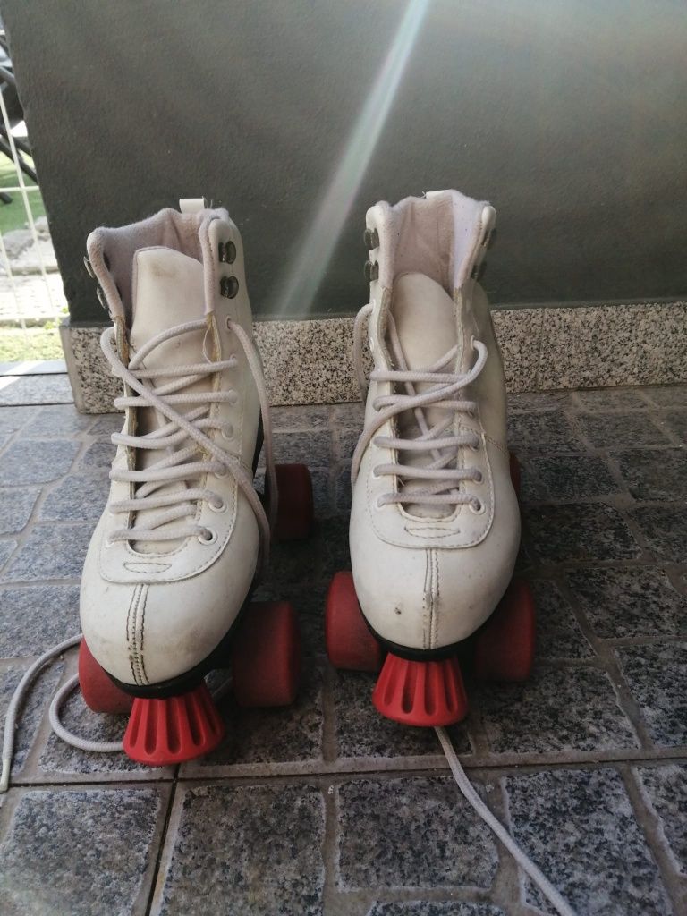 Patins usados em bom estado