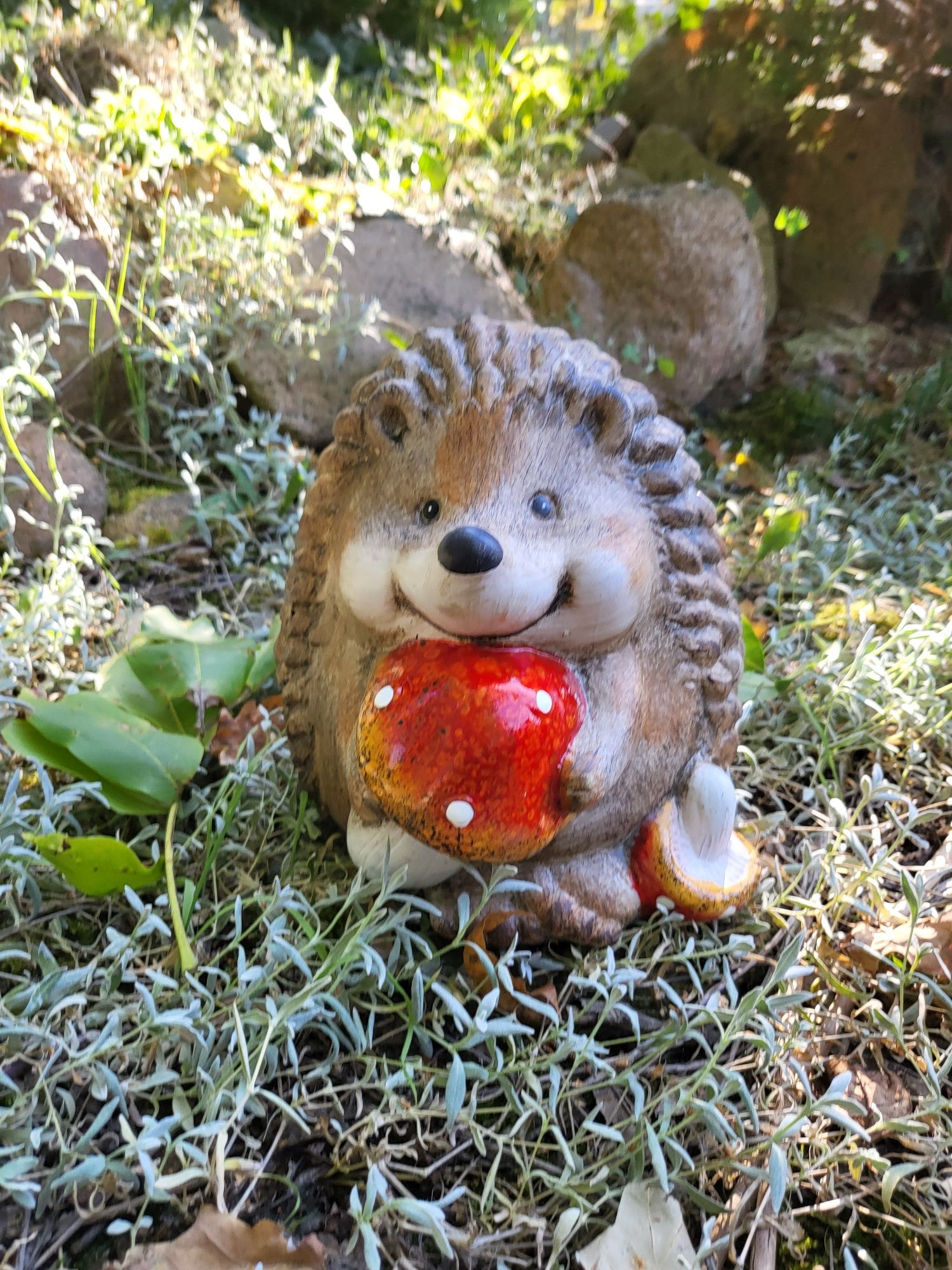 Figurka Jeż Ceramiczny o Wysokości 20cm