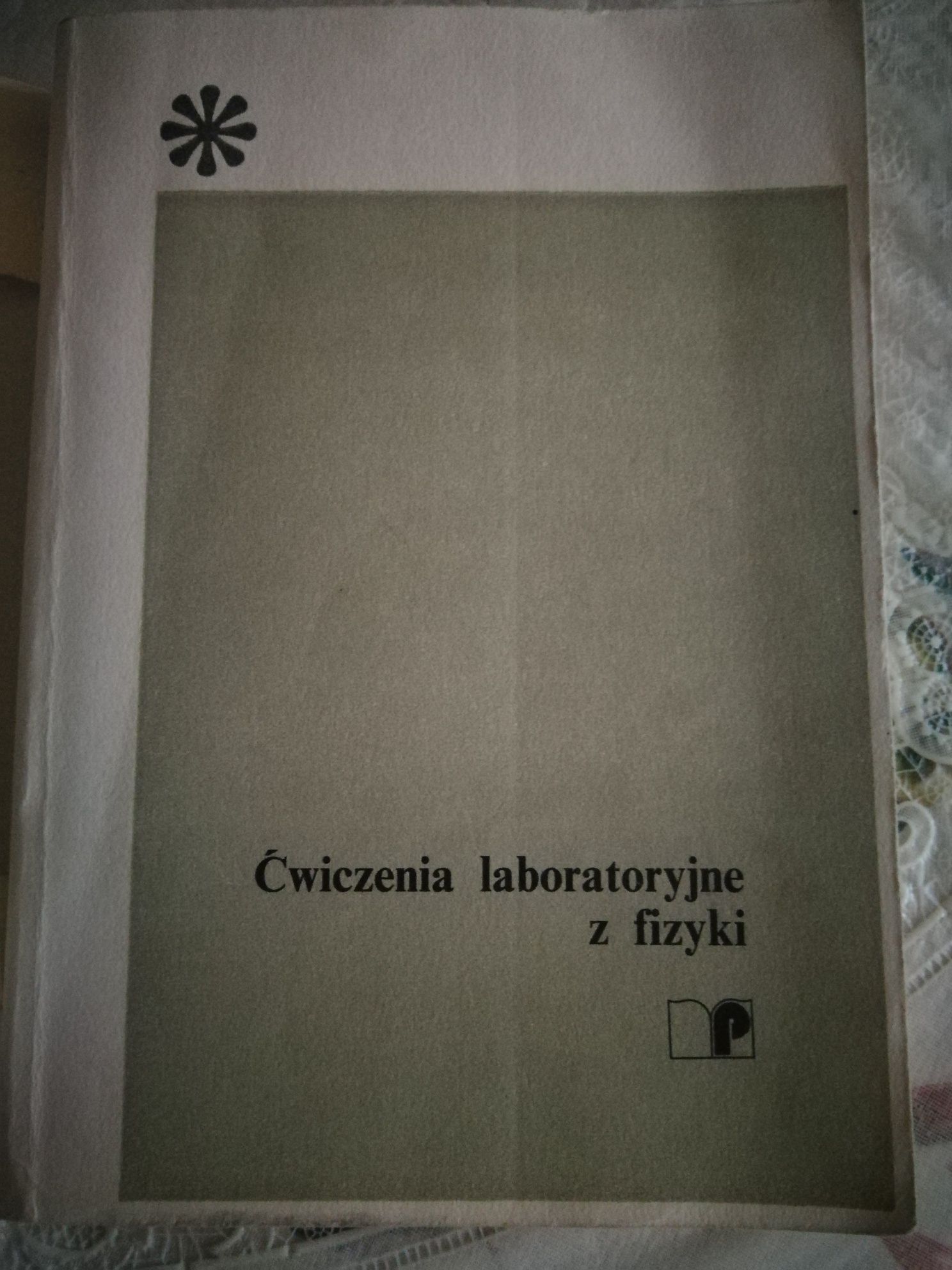 Ćwiczenia laboratoryjne z fizyki, R. Żuczkowski, skrypt PW, 1989