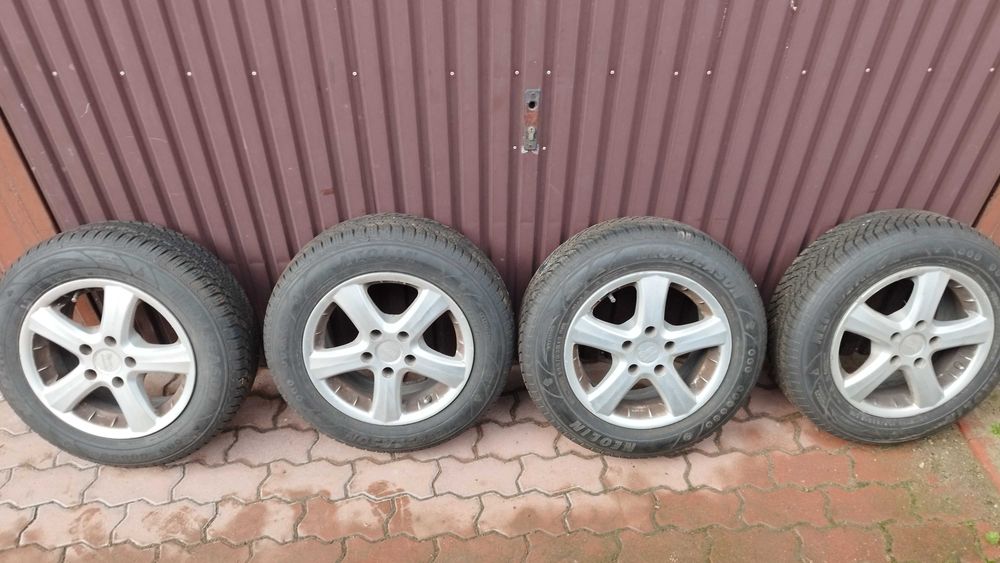 koła z oponami zima  2023rok 195/65/r15 5x112  skoda itp