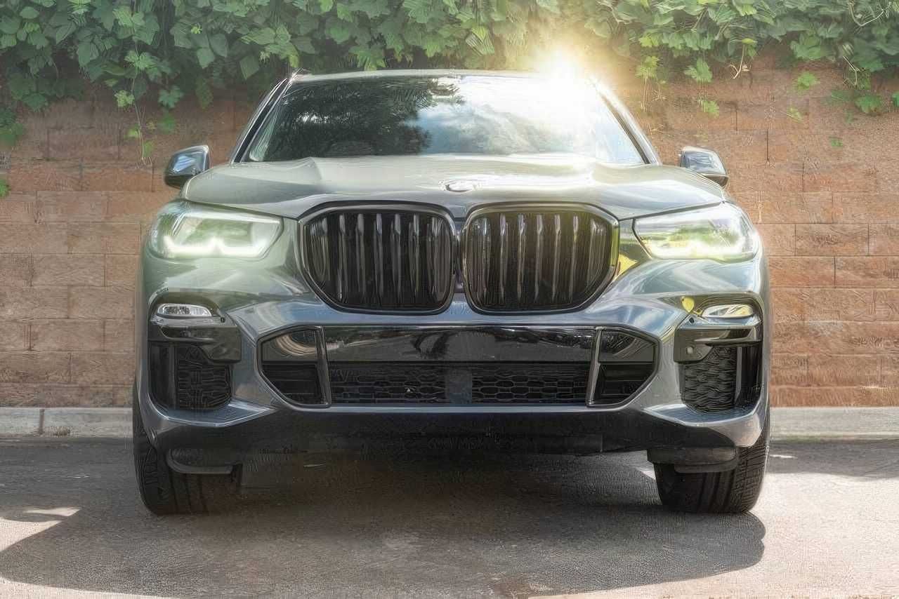 2021    BMW    X5