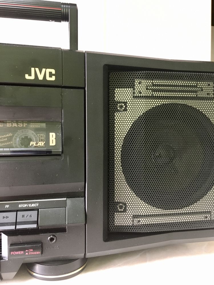 Предлагайте цену.Магнитофон JVC PC V-77