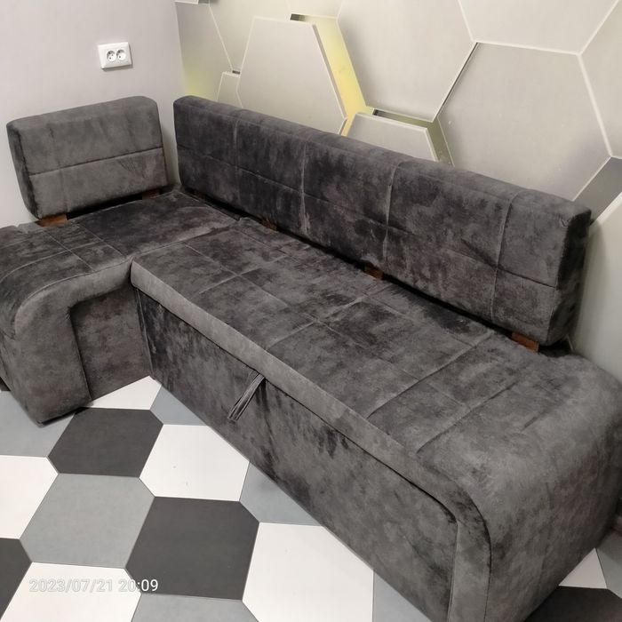 Ремонт і перетяжка м'яких меблів