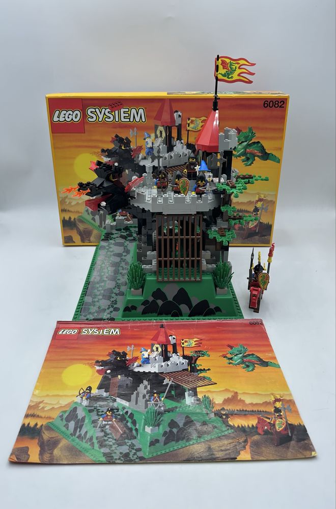 Lego 6082 Castle Fire Breathing Fortress BOX